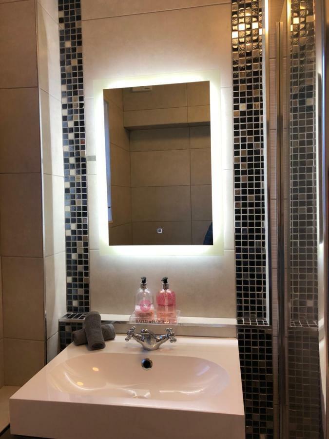 ロンドンAffordable Lux And Cozy 1 Bed Flat In Chelseaアパートメント エクステリア 写真